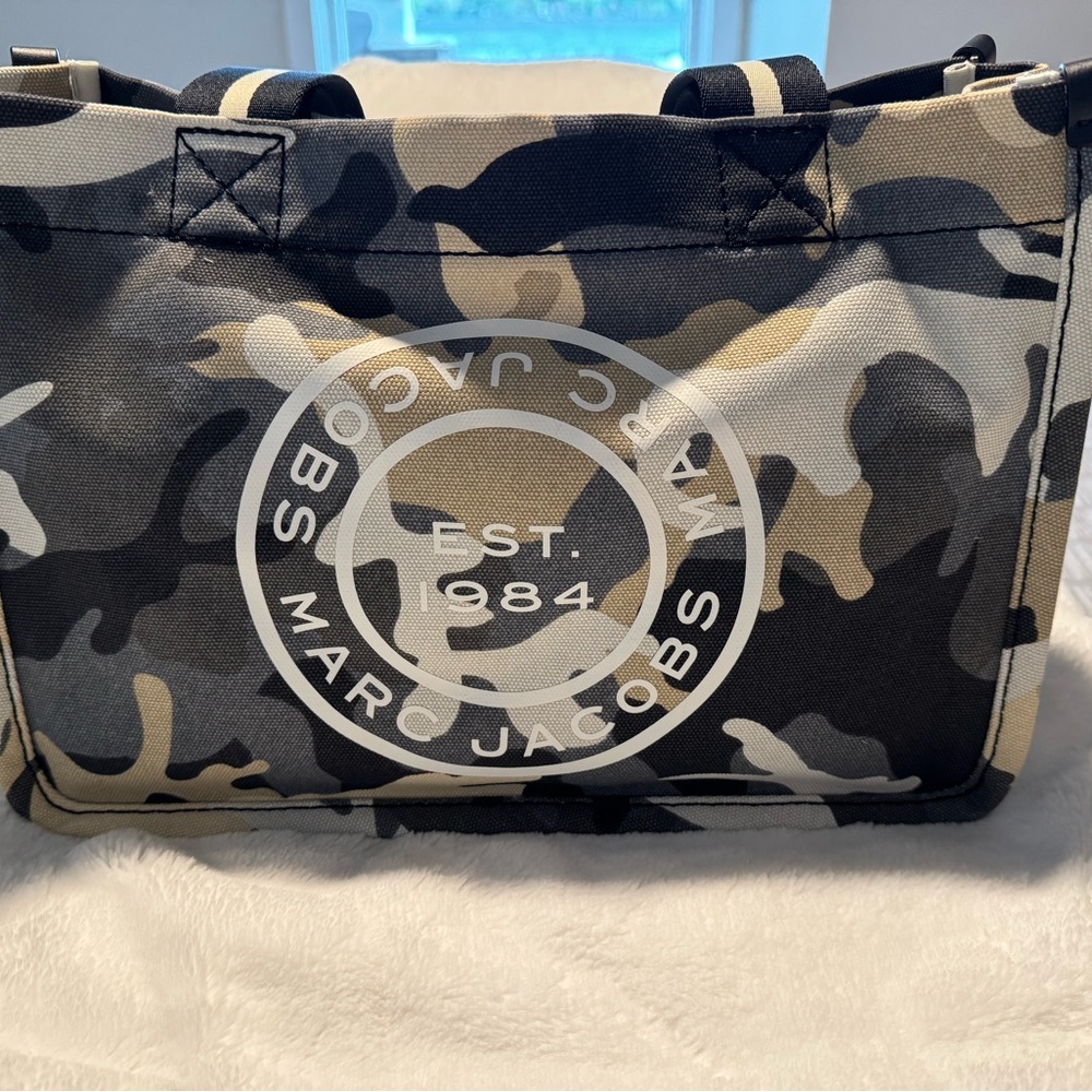 Marc Jacobs Signet Camo Medium Tote